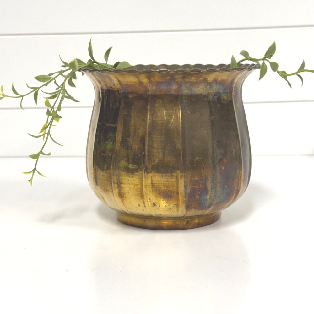 Vintage Brass Aged Planter Pot Scalloped Rim Ribbed Tulip Shaped Pier 1